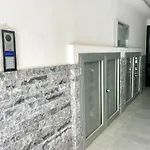 Theos 23 Family For Families Only Апартаменты