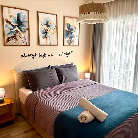 Апартаменты Theos 23